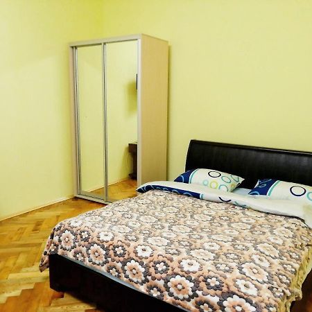 Apartment Ak. Kuchera Street 리비프 외부 사진